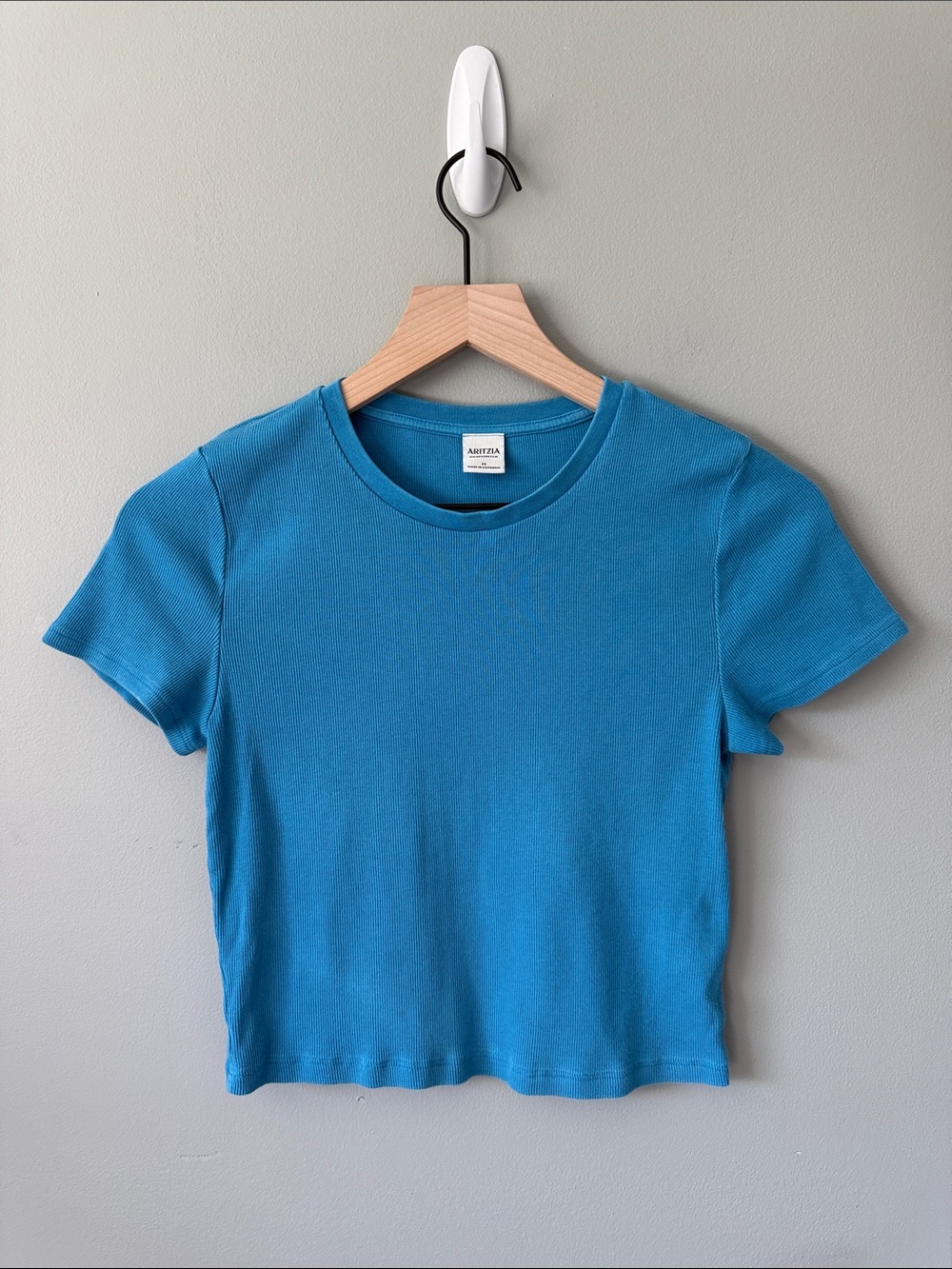Aritzia Homestretch Cotton Cropped T-shirt - Size M